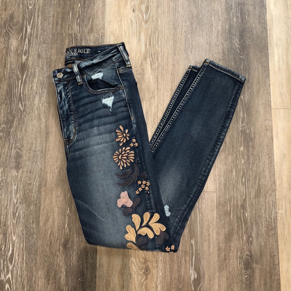 Floral embroidered jeggings